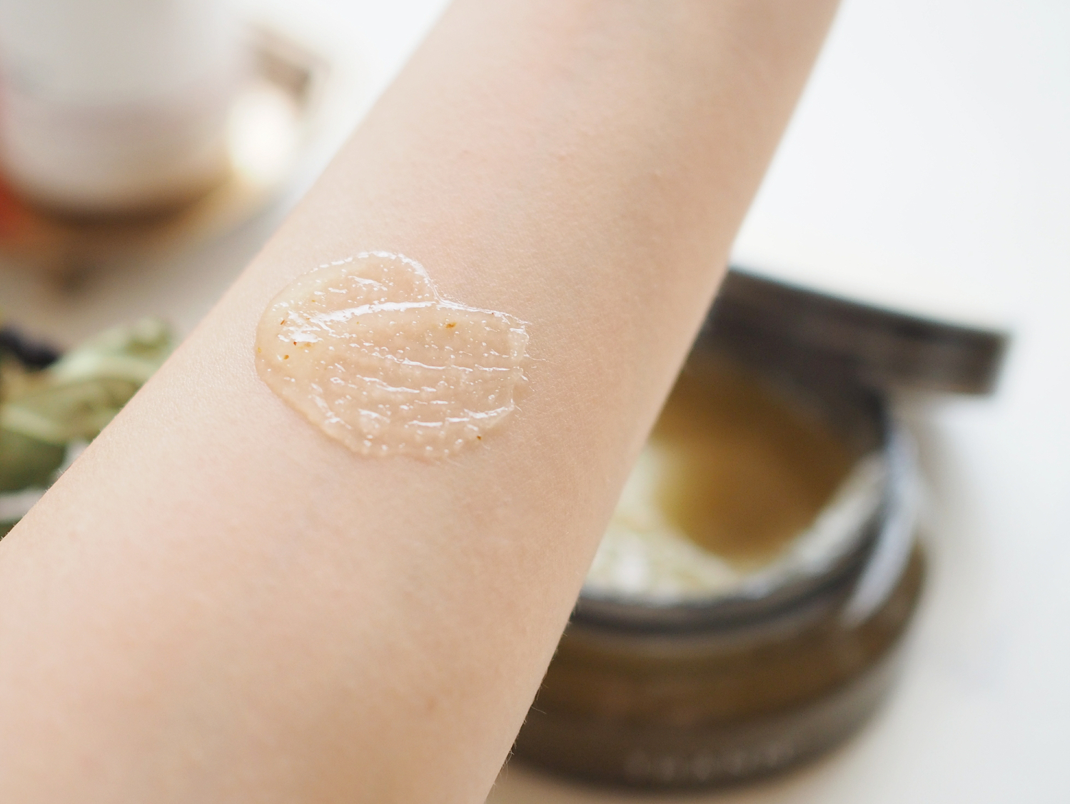 ボディスクラブの注意点は?肌に悪いって本当?週何回までOK? モノコト図鑑 ボディスクラブの注意点は?肌に悪いって本当?週何回までOK? モノコト図鑑